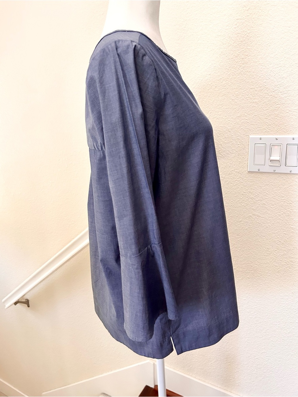 Ann Taylor Factory Blue Chambray Bell Sleeve
Blouse Top Size M Stretchy Cotton - Picture 2 of 9